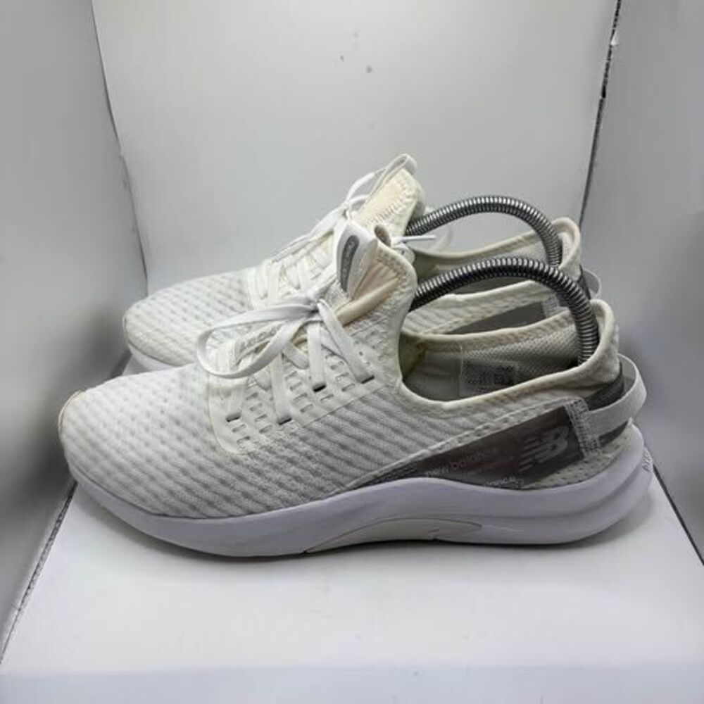 Women’s New Balance DynaSoft Running Shoes Size 9.5